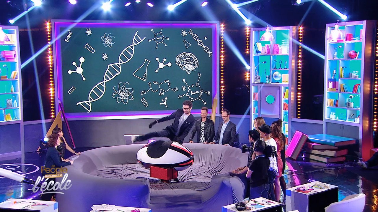 Les People retournent à l'école - NRJ 12