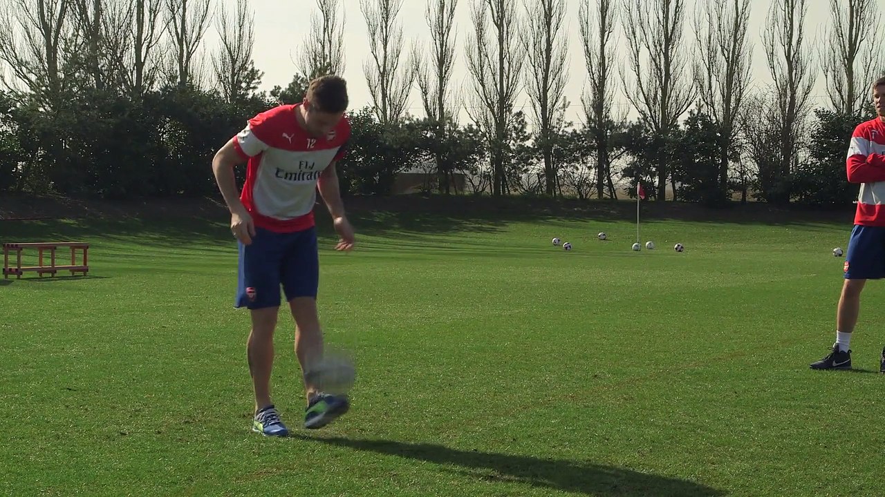 Giroud et l'art du jongle avec un ballon de rugby