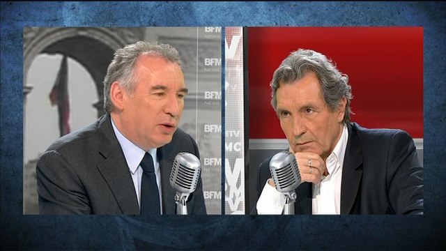 Chalon-sur-Saône: Je ne mets pas la laïcité dans l'assiette des enfants , a indiqué Bayrou