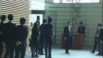 Le Premier ministre Shinzo Abe s'exprime après la mort de trois touristes japonais à Tunis