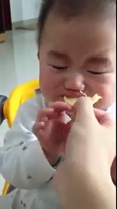 Baby Reaction While Eating Lemon - Funny Baby Clips