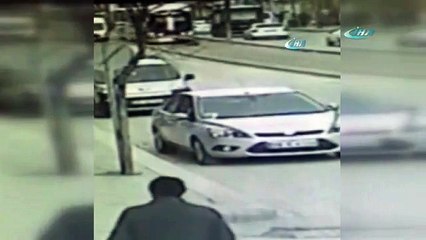 Tramvay yaşlı adamı böyle ezdi