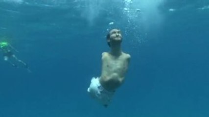 Hiçbir Uzvu Olmayan Adamın Başarı Dolu Hikayesi Göz Yaşarttı