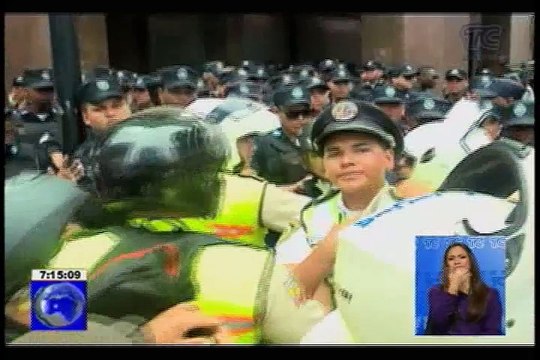 Enfrentamiento entre vigilantes de la CTE y policías metropolitanos