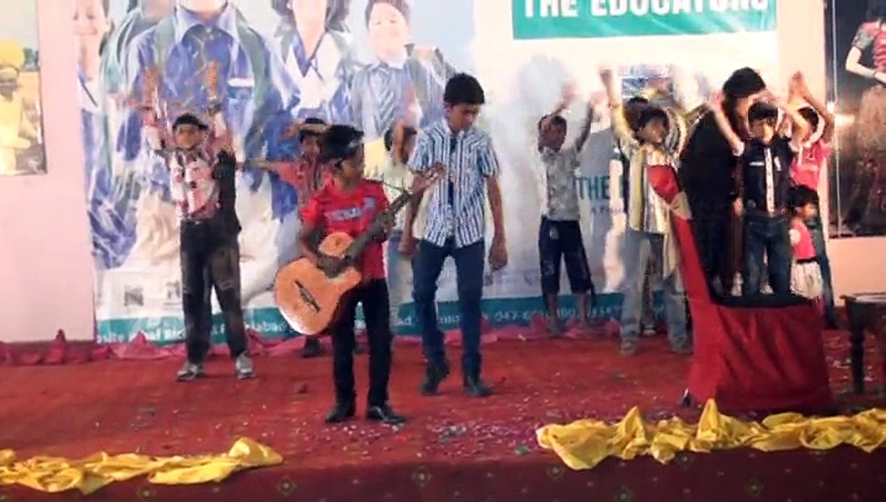 uth band kamar kia darta hy phir dekh khuda kia krta hy by ali shehroz