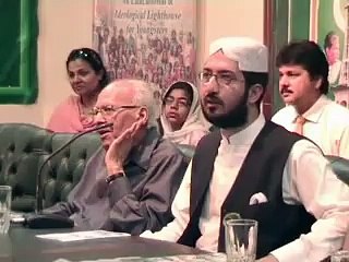 Sahibzada Sultan Ahmad Ali with Children at Summer School