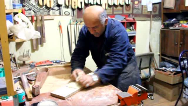 El Yapımı Kemençe, Fabrika Üretimi Karşısında Zorda