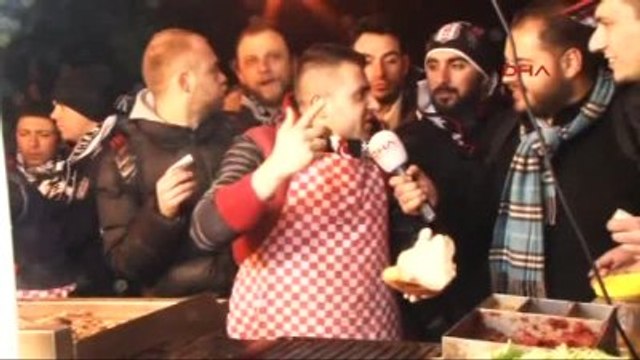 Beşiktaşlı Taraftarlar Atatürk Olimpiyat Stadı'na Akın Etti Ek