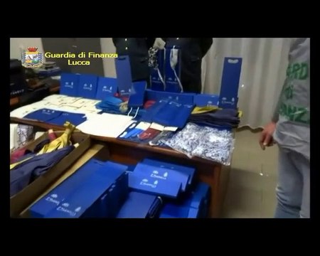 Lucca - sequestrati migliaia di prodotti contraffatti, 10 denunciati