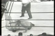 Giant Baba vs Fritz Von Erich JWA  1966-12-03