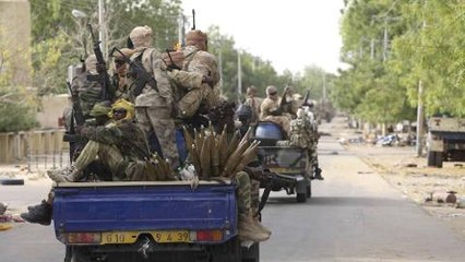 Tải video: African troops retakes Nigeria town from Boko Haram