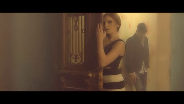 Χριστίνα Καρόλου - Δες το αλλιώς | Greek- face (hellenicᴴᴰ video clips)