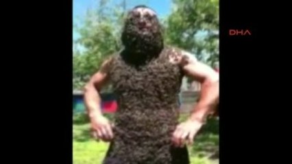 Kosovalı Krasniçi'nin Arılı Şovu