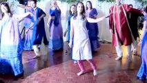Indian Wedding Australian Guests Are Also Dancing On - Pardei Girl