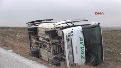 Konya?da Okul Servisi Devrildi: 18 Yaralı