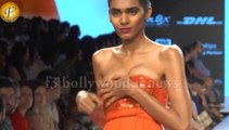 Shocking Wardrobe Malfunction At Lakme Fashion Week Video