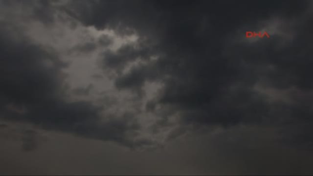 Kocaeli'de Parçalı Güneş Tutulması Kamera Objektifinin Önüne Film Koyularak Böyle Görüntülendi Ek