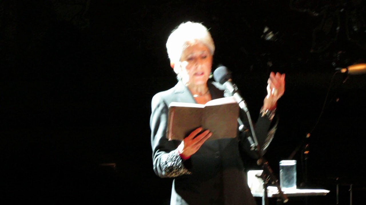 Joan Baez canta Lluís Llach al Palau de la Música