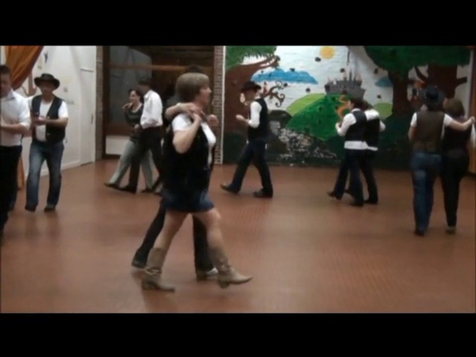 HERE'S TO YOU I Line Dance - Choregraphie de ARNAUD MARRAFFA