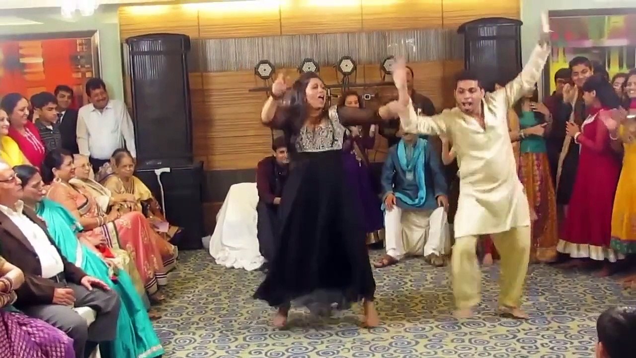 Superb Female Dance With Young Boy -Dil To Aven E Lut Gaiya