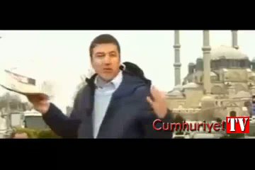 İsmail Küçükkaya canlı yayında polisi fırçaladı