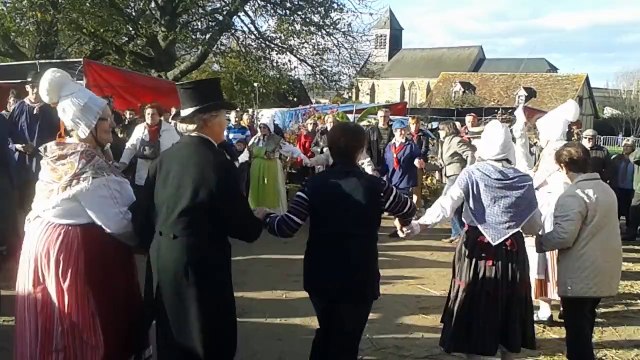 Fête de la Pomme - Danse traditionnelle - Le Sap (61)