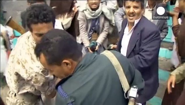 مئات القتلى في أربعة إنفجارات إستهدفت مسجدين في العاصمة اليمنية صنعاء