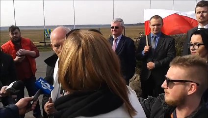 Janusz Korwin-Mikke na lotnisku w Toruniu 20.03.2015