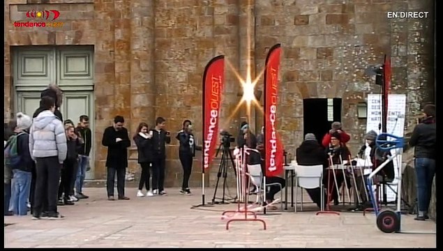 Marée du siècle : Marion et Myriam, service éducatif de l'abbaye du Mont-Saint-Michel