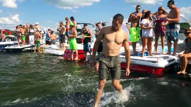 Wakeboarding Insanity - Lake of the Ozarks