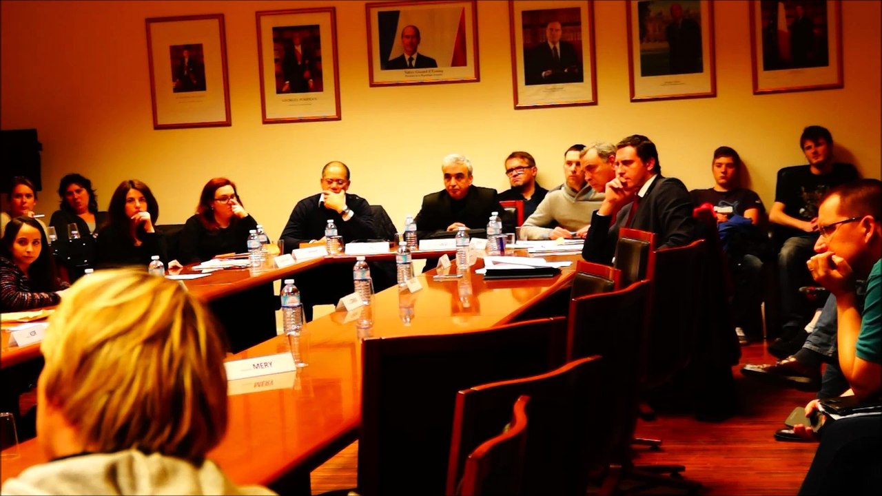 Conseil municipal du 4 mars 2015 à Carrières-sous-Poissy : Demande de l'opposition