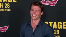 Scott Eastwood habla sobre las expectativas y lecciones de vida de su padre