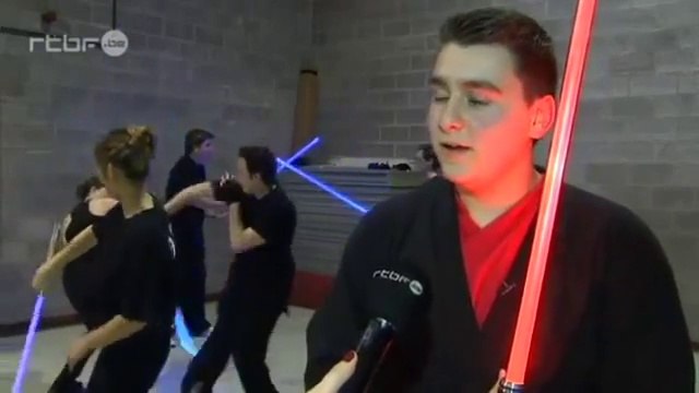 Une école de maniement de sabre laser en Belgique