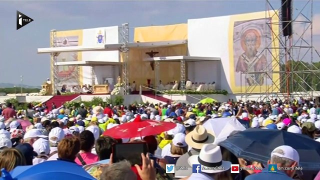Le Pape vient défier la mafia à Naples