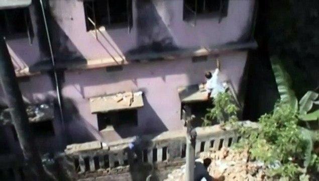 Inde : des parents risquent leur vie pour aider leurs enfants à tricher