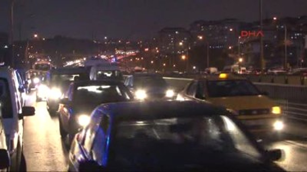 Baba, Kucağındaki Bebekle İntihar Etmek İstedi