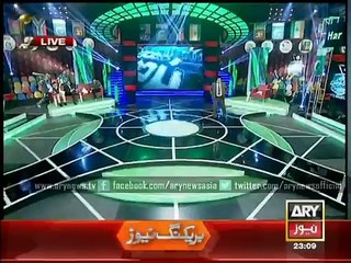 Listen to Umar Sharif's parody of ‘Tum Jeeto ya Haaro’