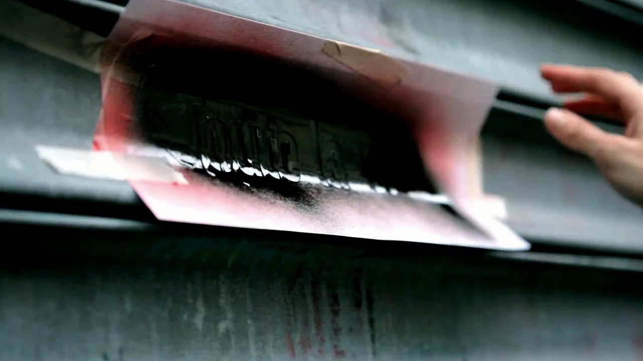 Les Enfoirés - Toute la vie (clipe officiel vevo)