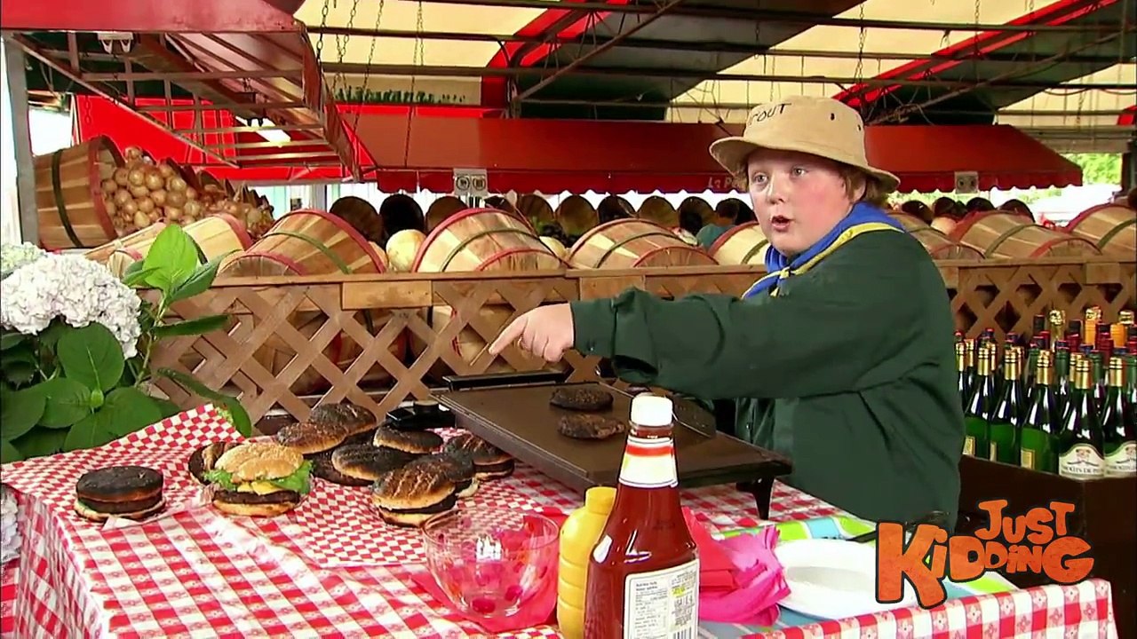 Scary Bacon Burger Prank - Just Kidding Prank