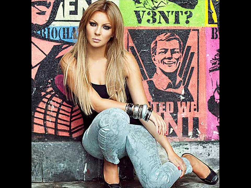 Ivana Selakov - Bolujem godinama