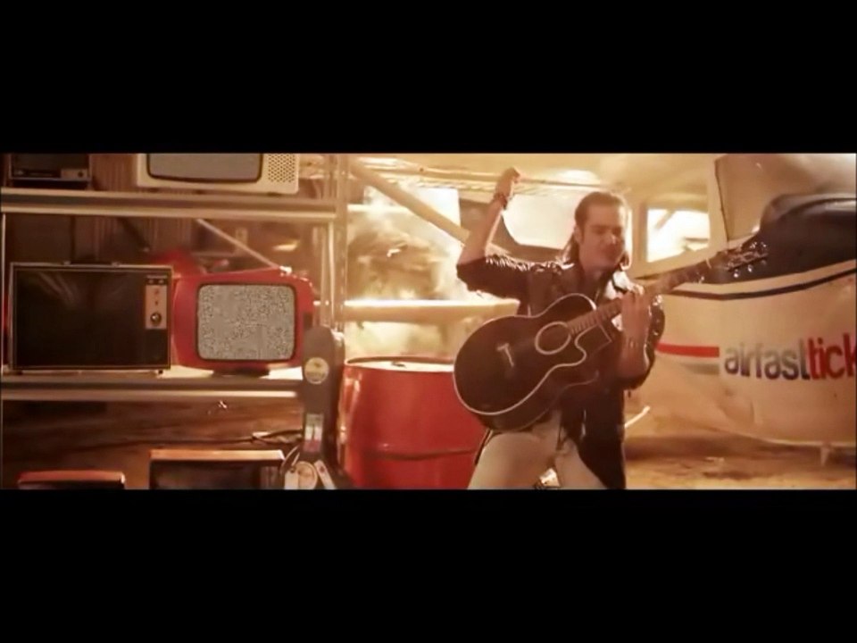 Διονύσης Σχοινάς - Ομορφαίνεις τη ζωή μου | Greek- face (hellenicᴴᴰ video clips)