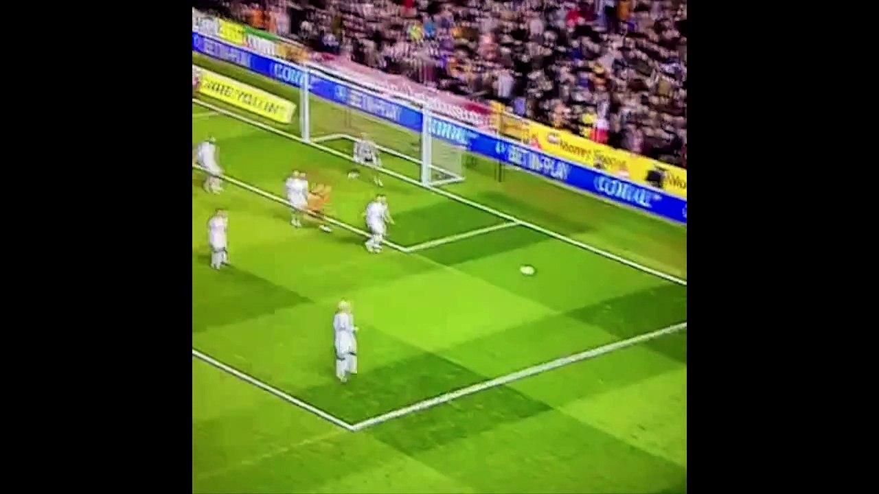 El gol más ridículo de la temporada... Wolves vs Derby 2 0 HD