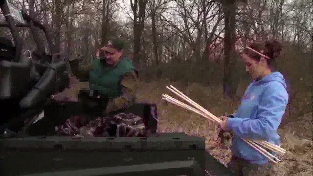 Awesome Whitetail Bowhunting Video! Wisconsin Buck goes down!