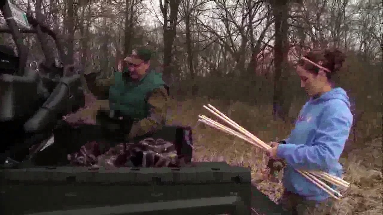 Awesome Whitetail Bowhunting Video! Wisconsin Buck goes down!