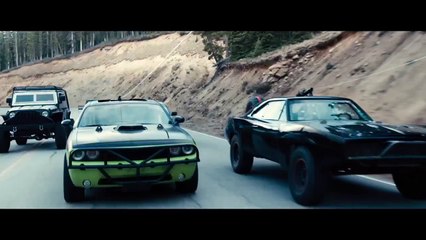 Fast And Furious 7 - Extrait "Hook Em Up Paul Walker" [VO|HD]