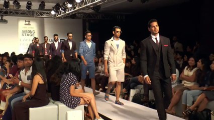 Showstopper Dino Morea at Lakme Fashion Week 2015