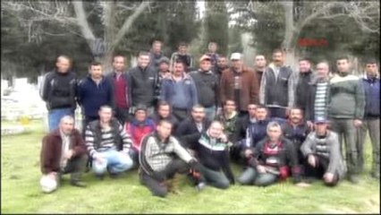 Ödemiş'te Mezarlıkları Hükümlüler Temizliyor