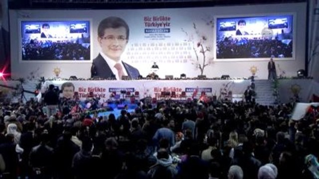 Davutoğlu: Gençlerimizi Toprağa Gömmektense Silahları Toprağa Gömelim