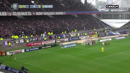 Le ciseau de Carlos Eduardo lors de Lyon - Nice