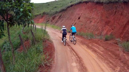 Mtb, 42 km, Grande pedal nas trilhas do Maracaibo, Serrinha, Taubaté, Tremembé, Várzea, na lama e estradas rurais, Marcelo Ambrogi e amigos bikers, Taubaté, SP, Brasil, (12)